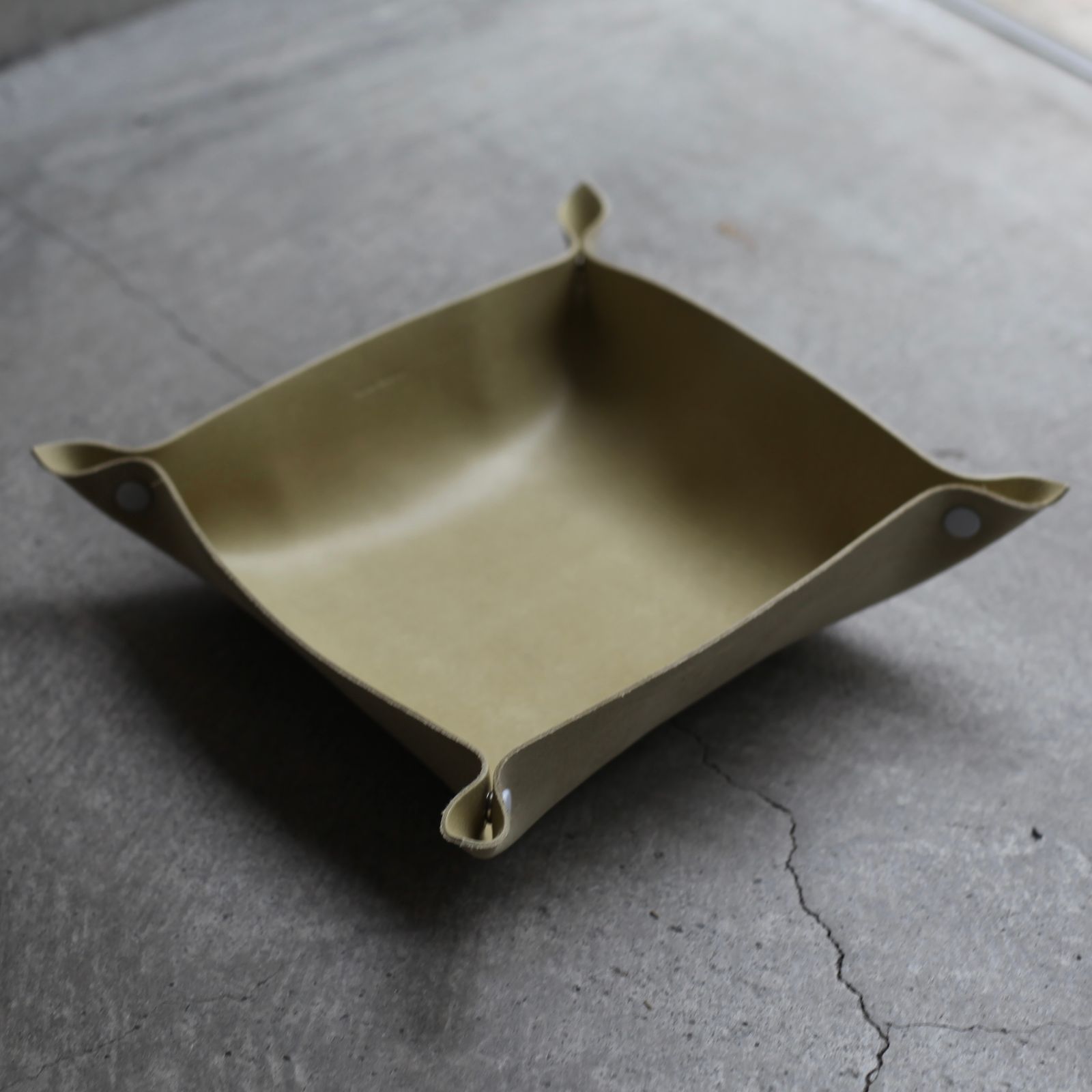 【再販売通知受付可能】Tray_M