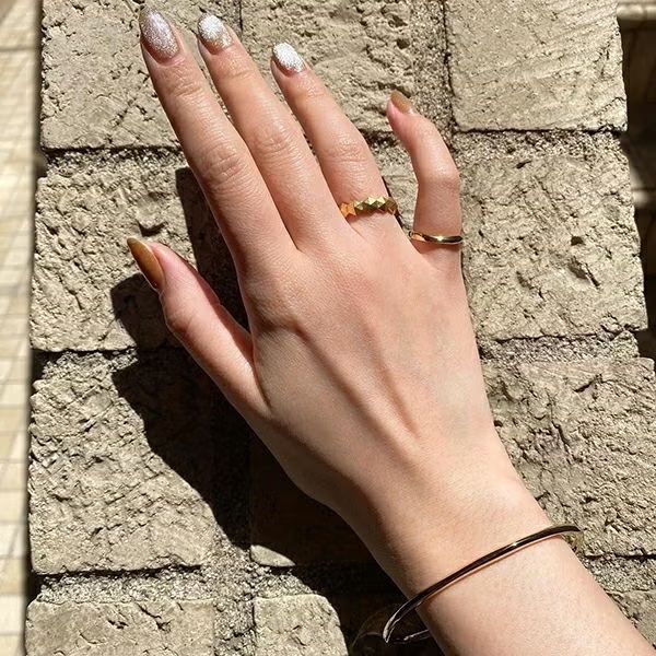 【お取り寄せ注文可能】Honeycomb Studs Ring S