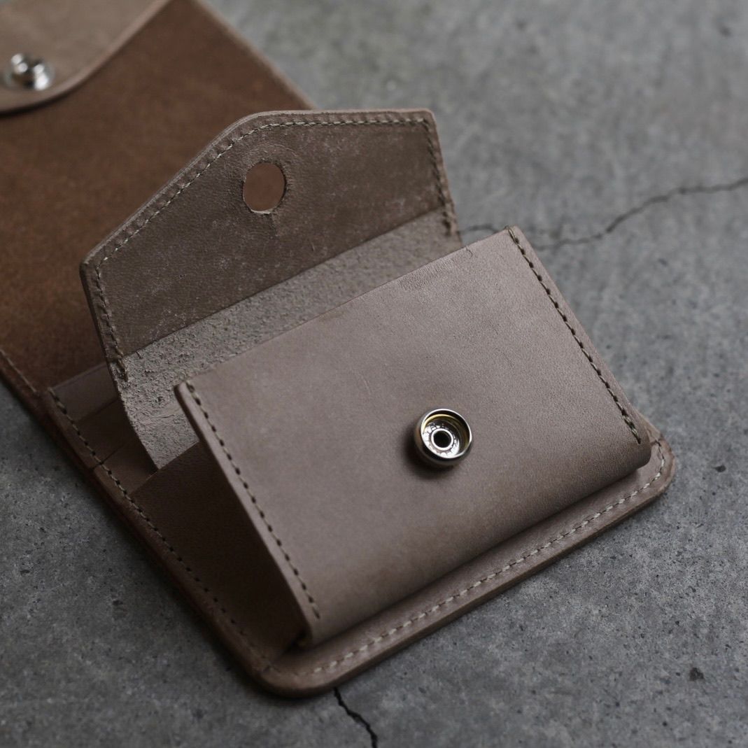 【再販売通知受付可能】Vertical Wallet(IVORY)