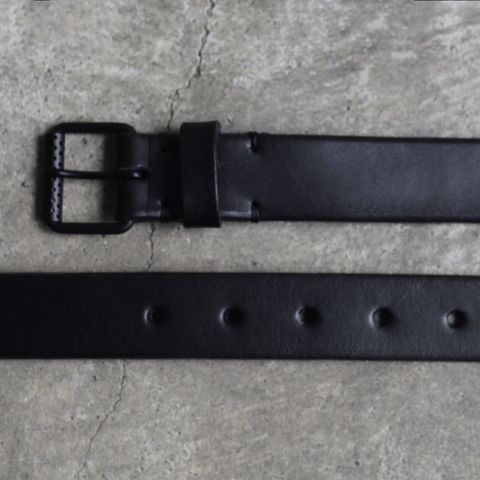 【残りわずか】カラーバックルベルト(BLACK×BLACK)