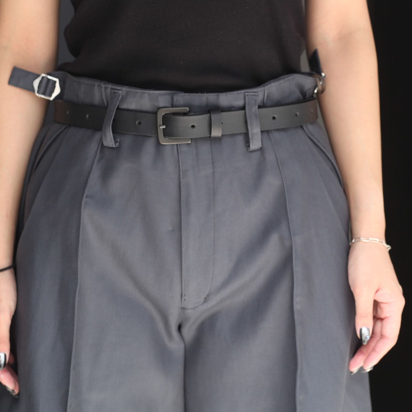 【残り一点】S Curved Utility Capri Trousers