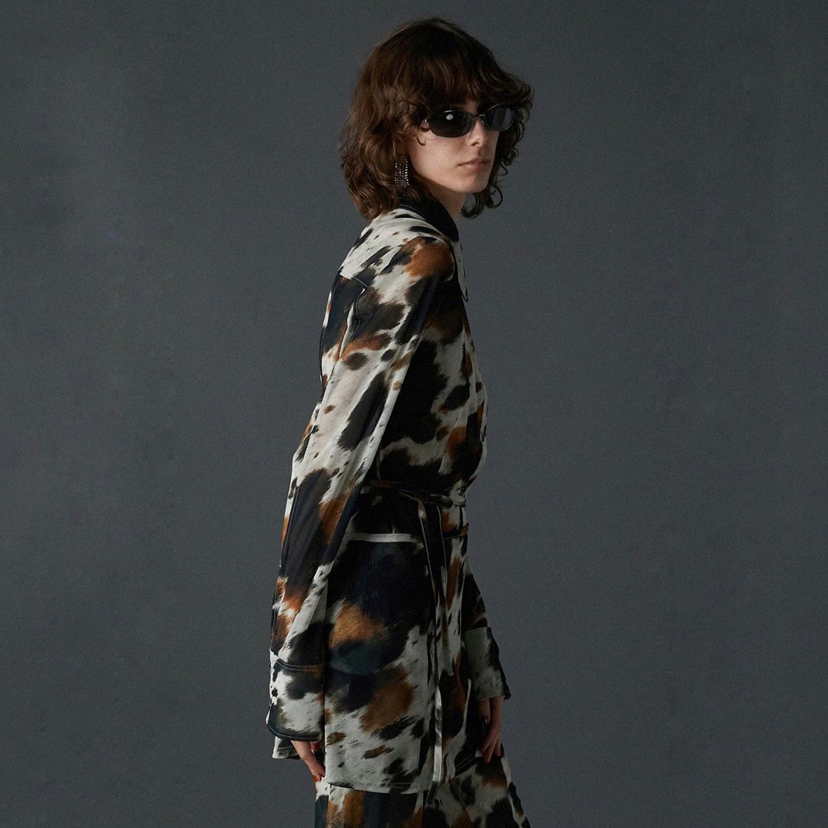 【残り一点】Cow Printed Slim Shirt