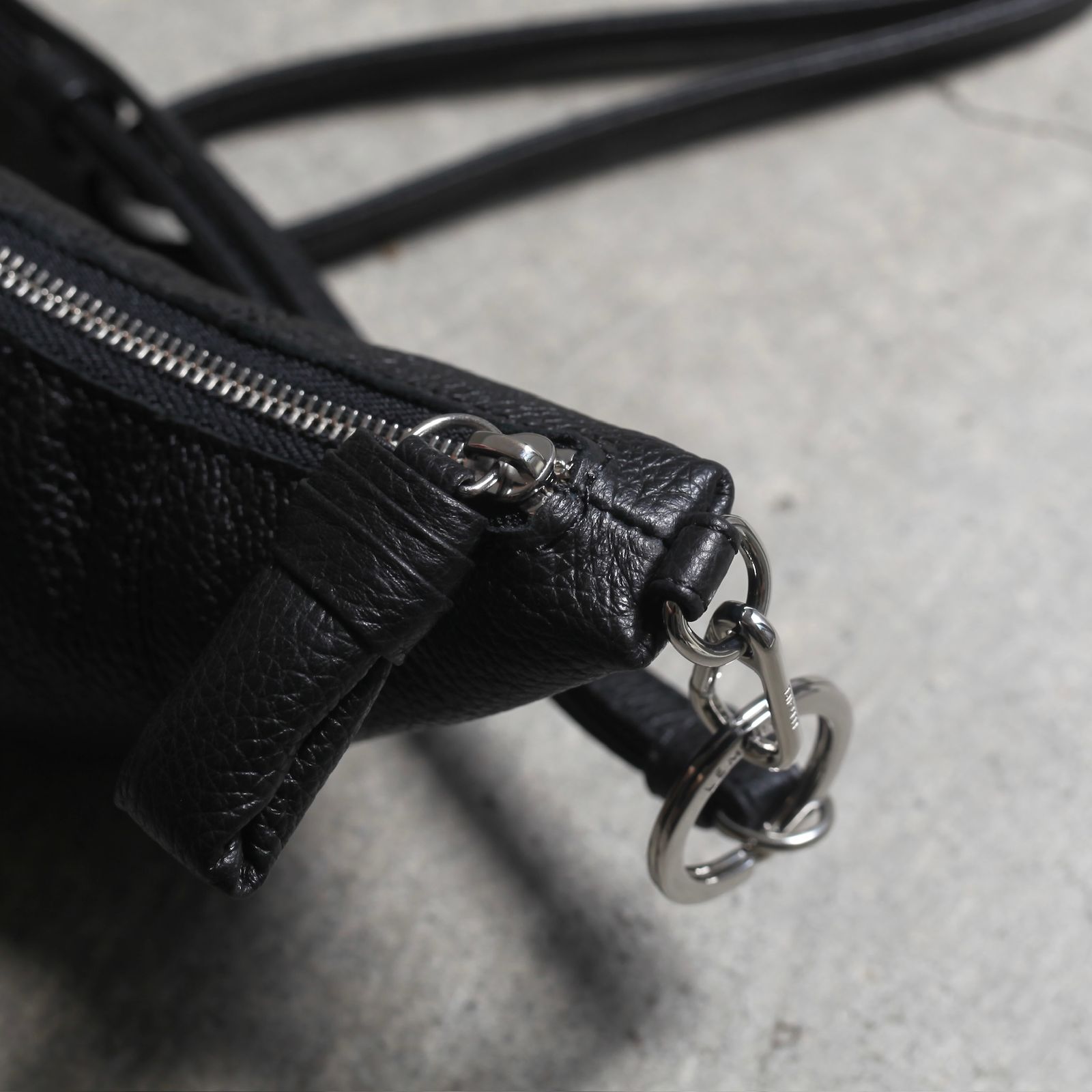 【LEMAIRE】Croissant クロスボディ コインポーチ LEMAIRE＞ CROSS―BODY CROISSANT COIN PURSE/クロワッサン