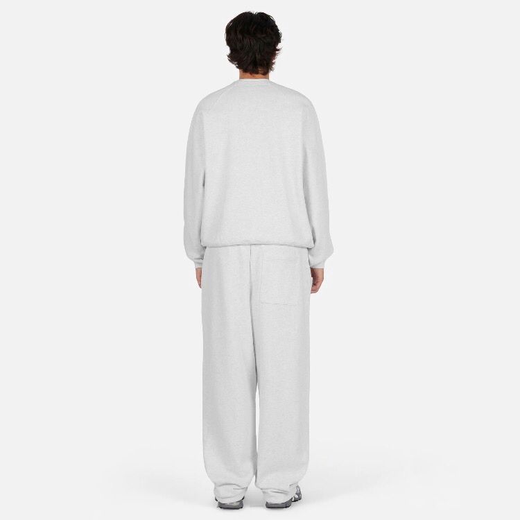 【残りわずか】Classic Small Logo Crewneck