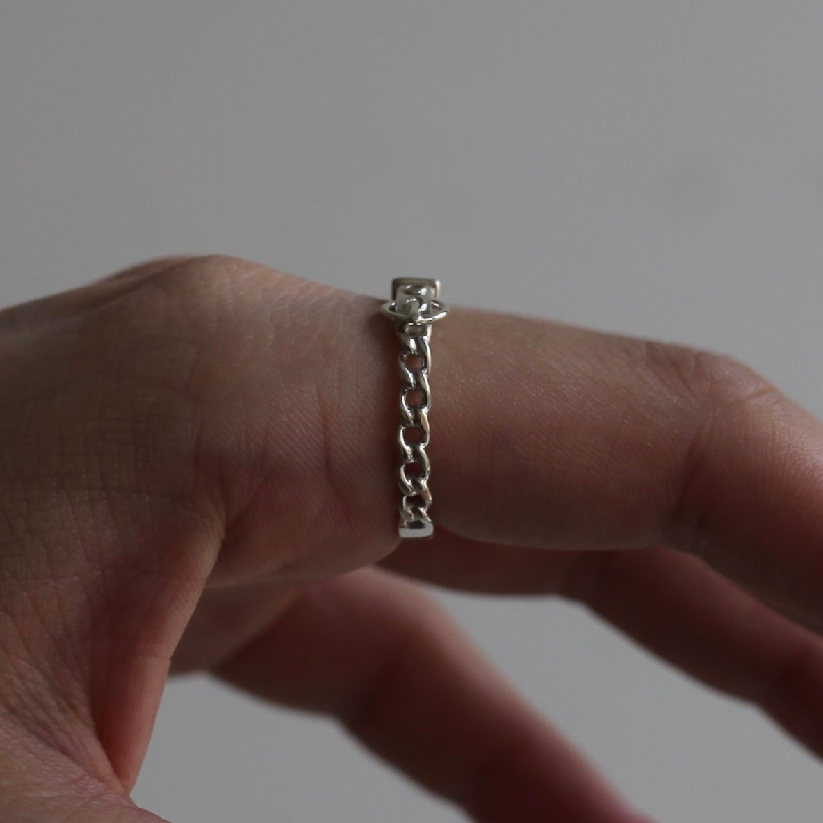 【残り一点】Horse Shoe Buckle Curb Chain Ring