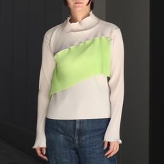 【残り一点】Spiral Wave Long Sleeve Top High Neck Type