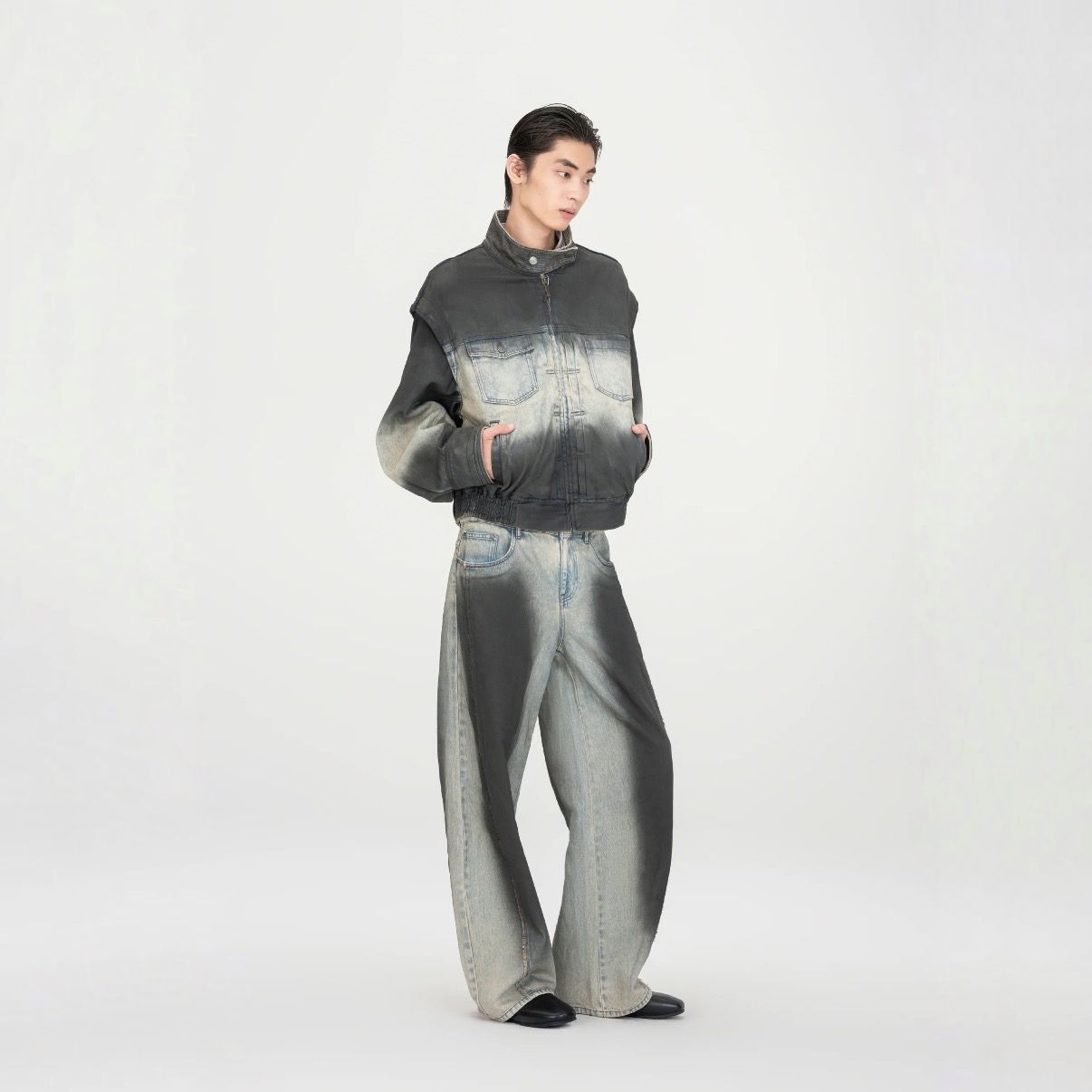 【残り一点】Blue to Black Ombre Denim Stand Collar Jacket