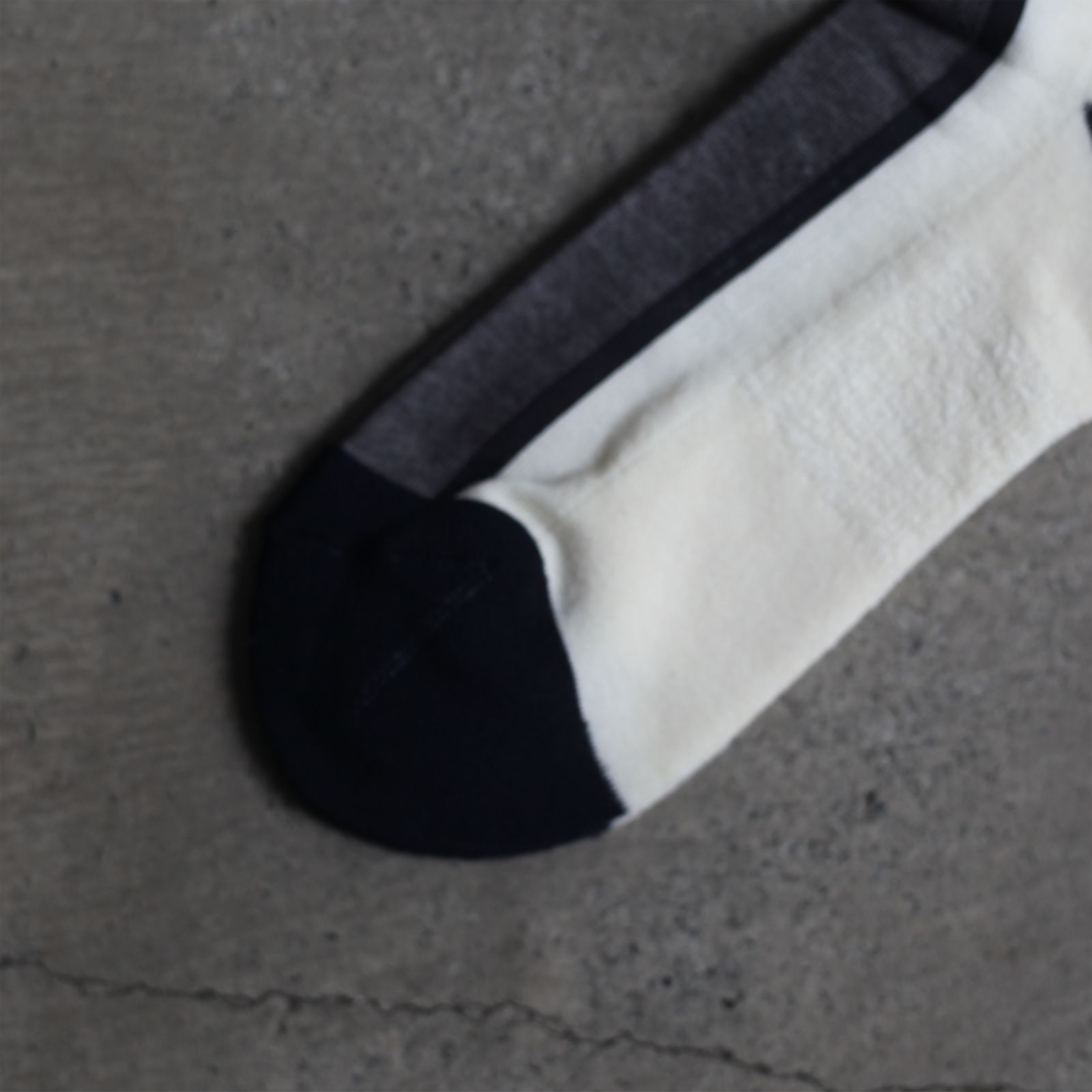 【残り一点】Center Line Socks