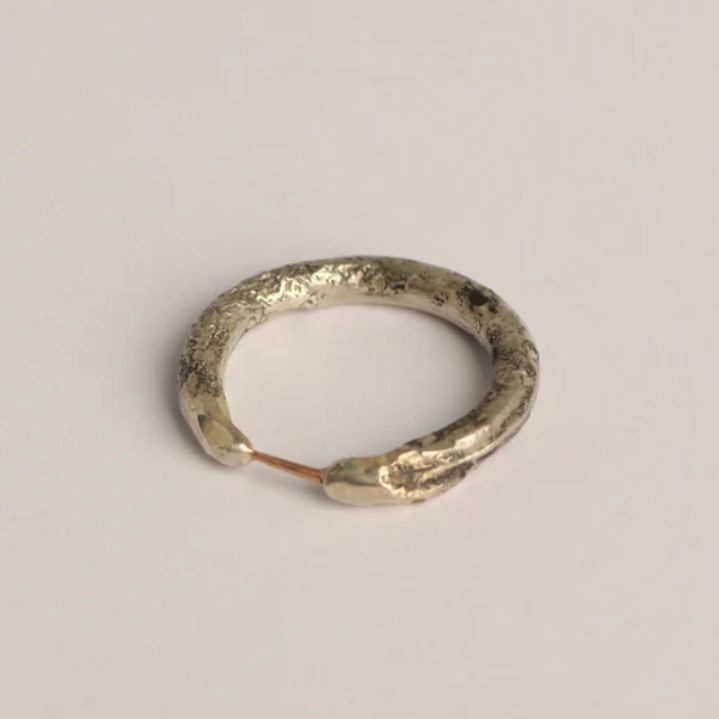 【お取り寄せ注文可能】One String Melt Ring