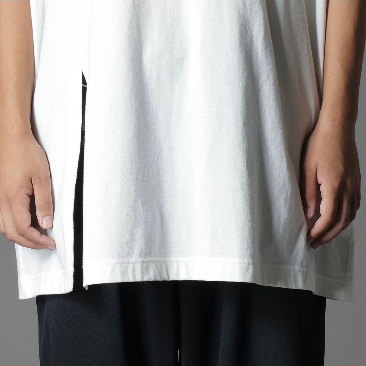 【残り一点】スリット半袖ジャンボTシャツ