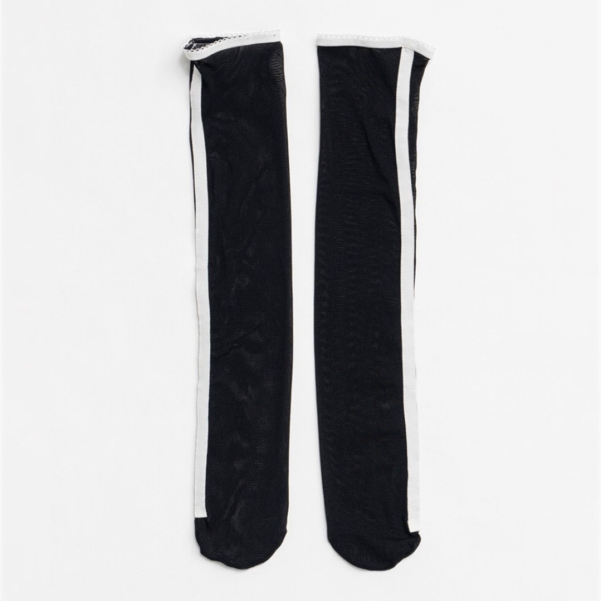 【残り一点】Sheer Line Socks