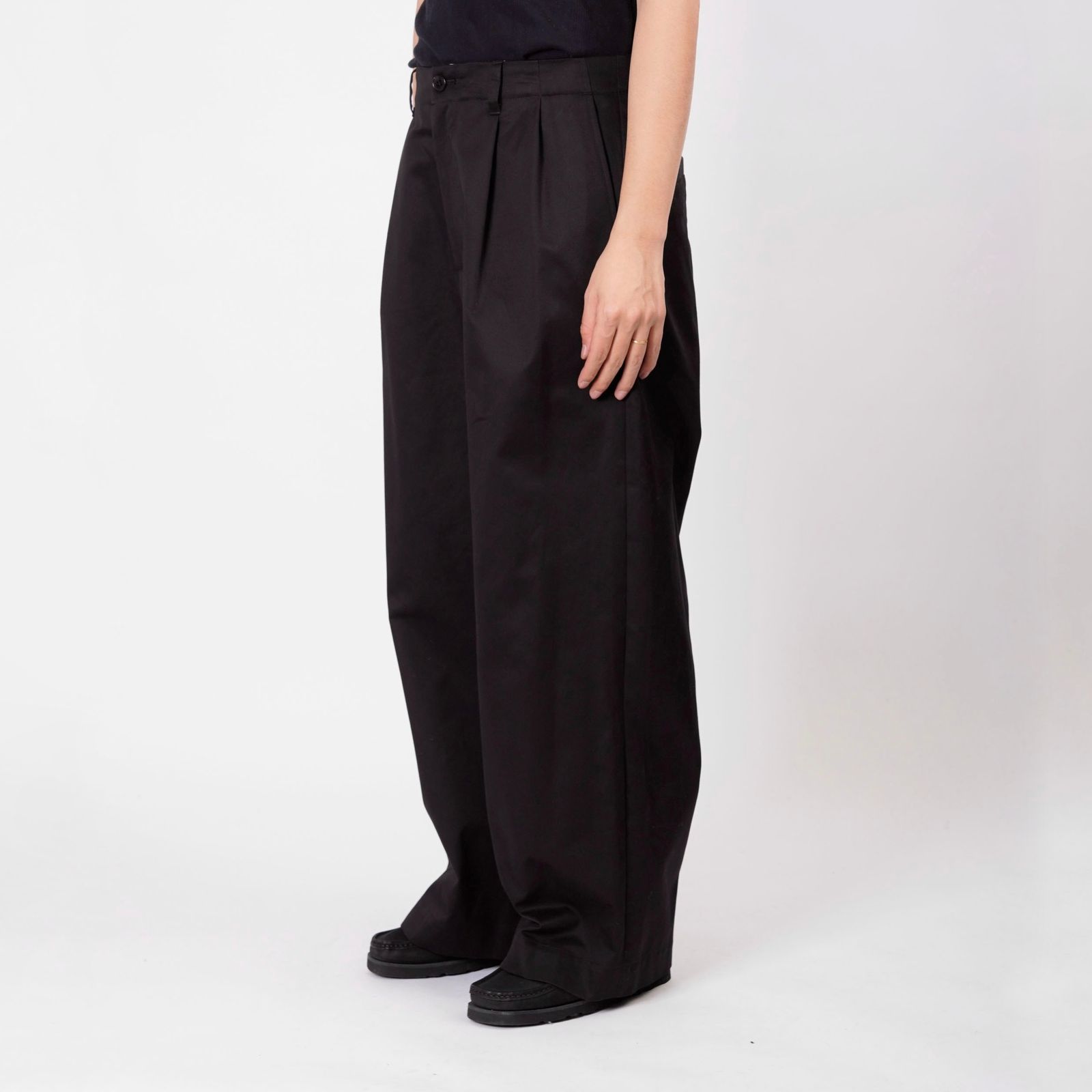 【残り一点】2Tuck Wide Chino Trousers