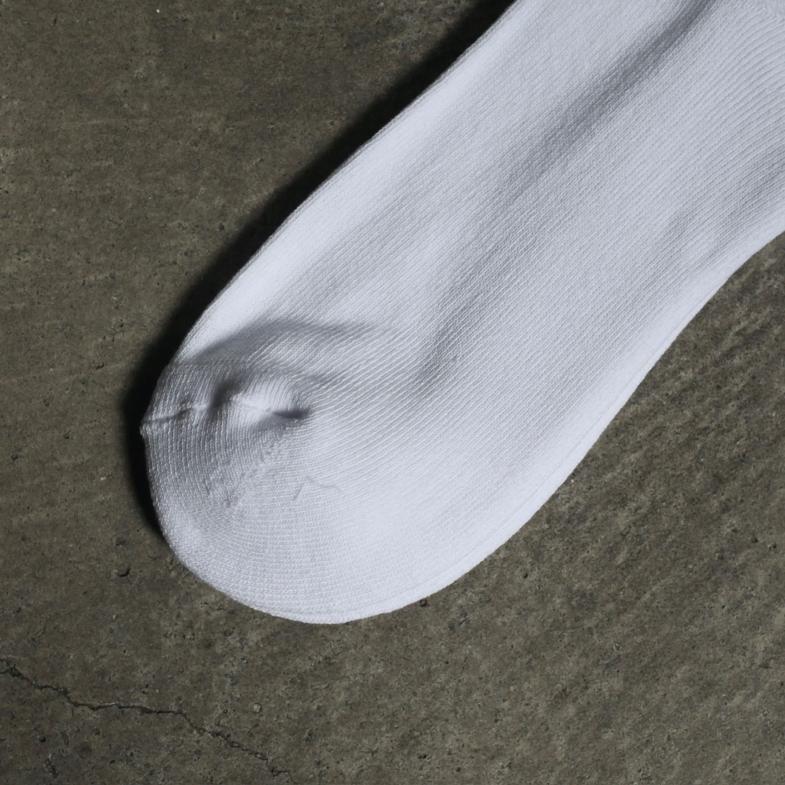 【残りわずか】Embroidery Logo Socks