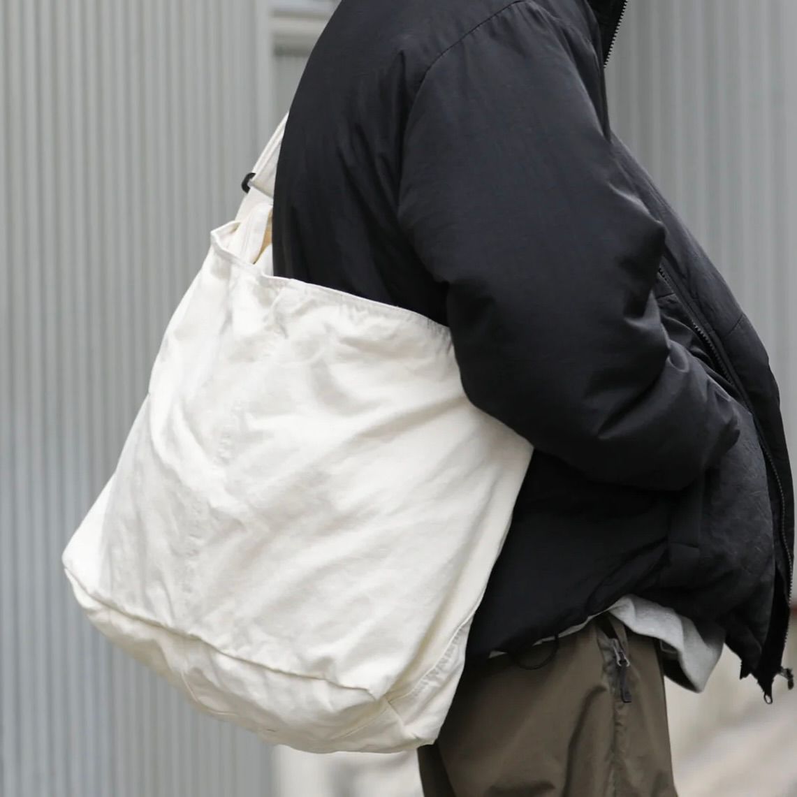 【残りわずか】Canvas Messenger Bag