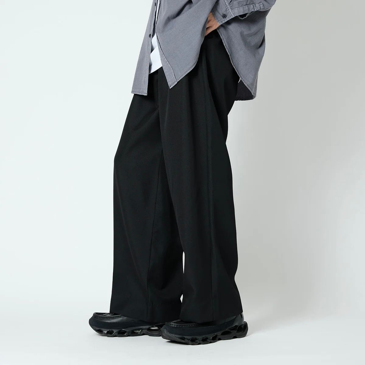 【残り一点】3Tuck Easy Trousers