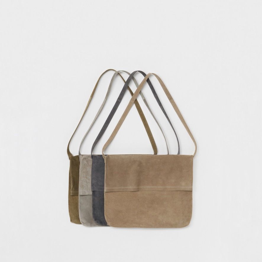 【次回入荷6月中旬予定】Pig Flap Shoulder Bag Big(LIGHT GRAY)