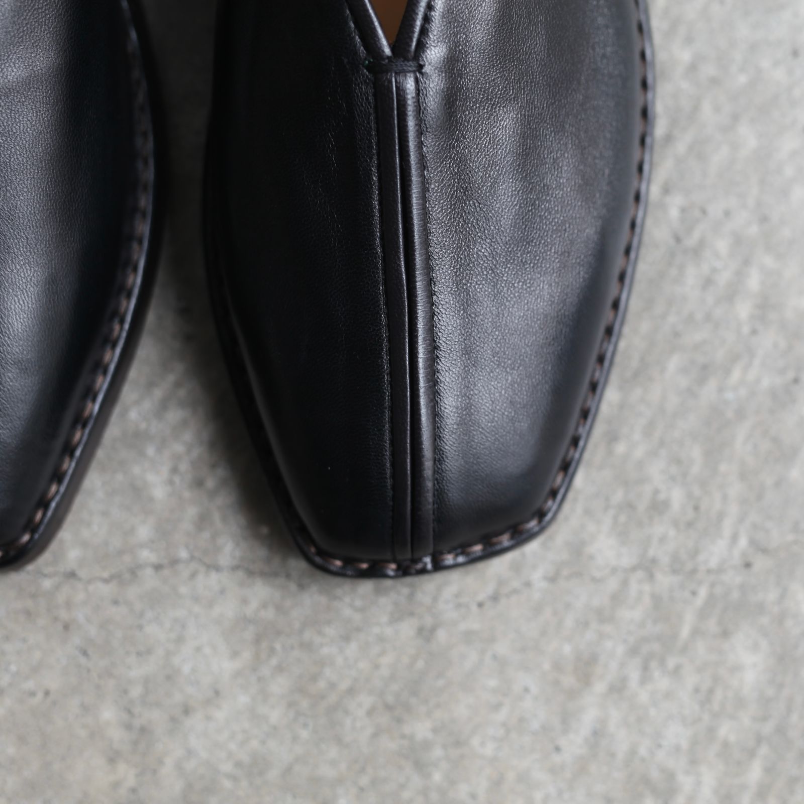 【残り一点】Flat Piped Slippers(LAMB LEATHER)