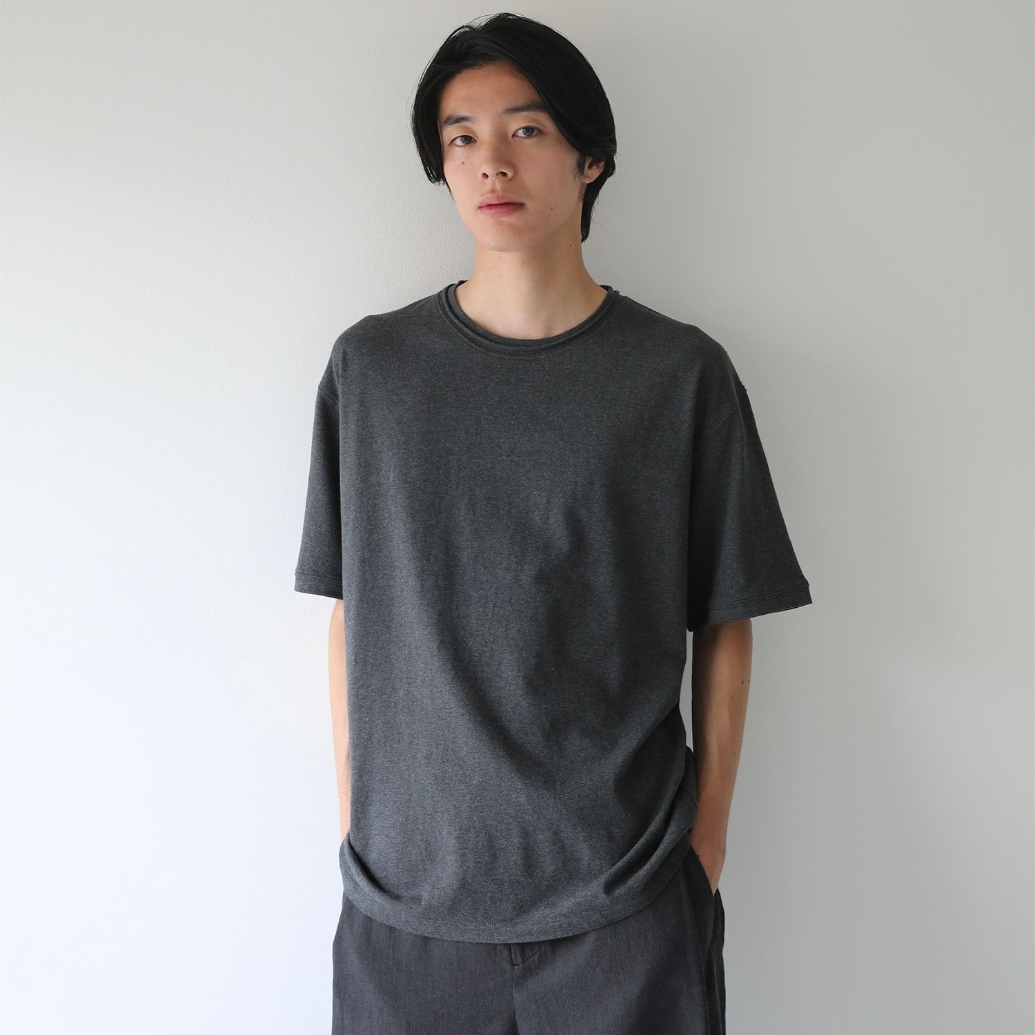 【残り一点】Library Raw-Edge Tee