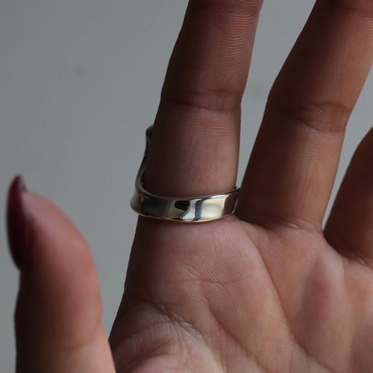 【残り一点】Modernism Ring(WHITE)