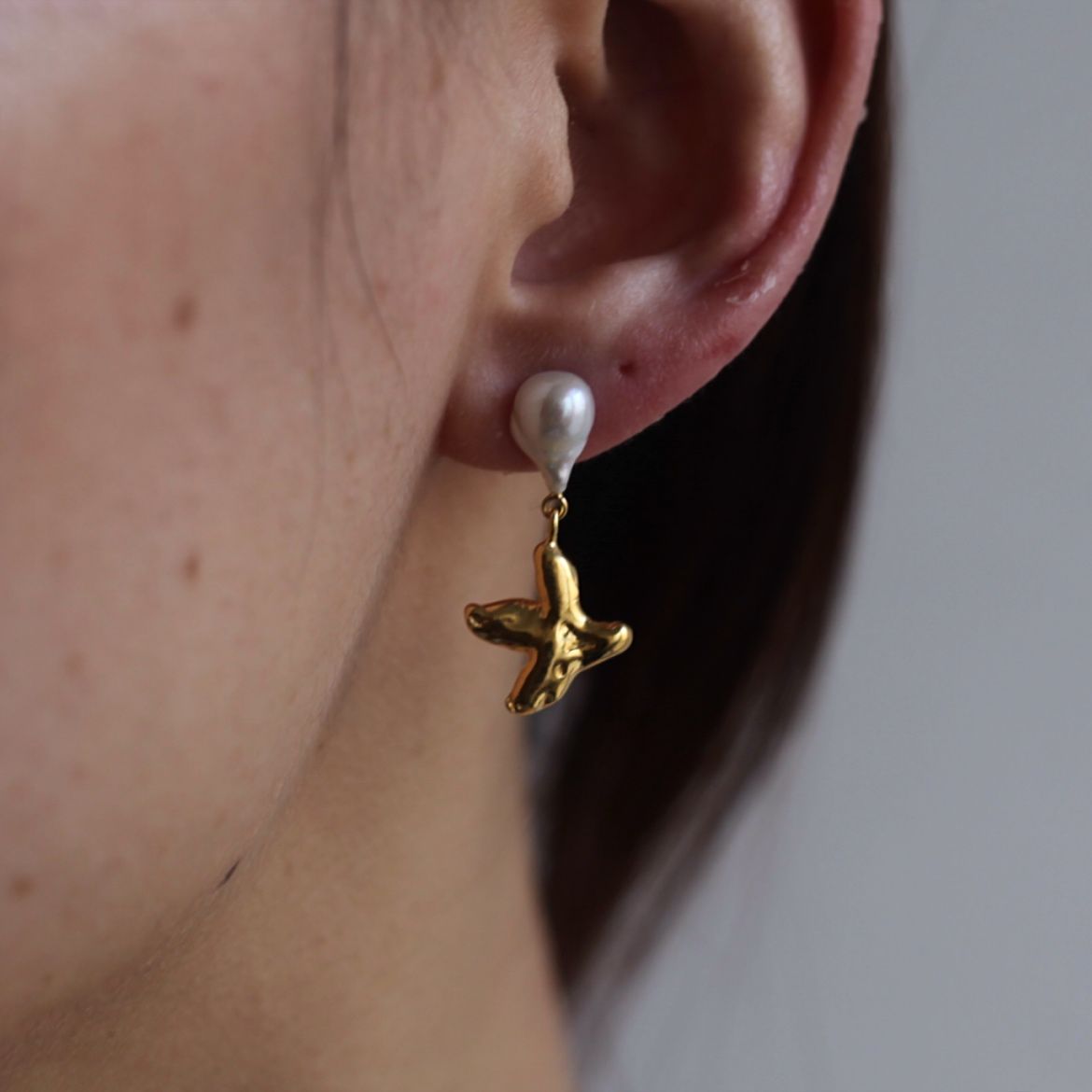 【お取り寄せ注文可能】Baroque Pearl Pigeon Earrings(両耳用)