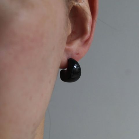 【残り一点】How Raw Stone Moon Hoop Earrings(両耳用）