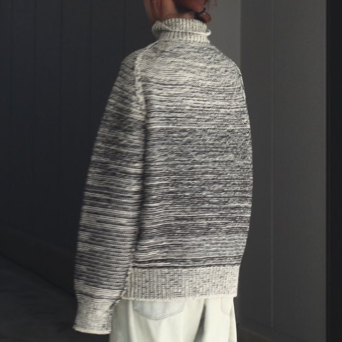 【残り一点】Gradation Front Zip Knit