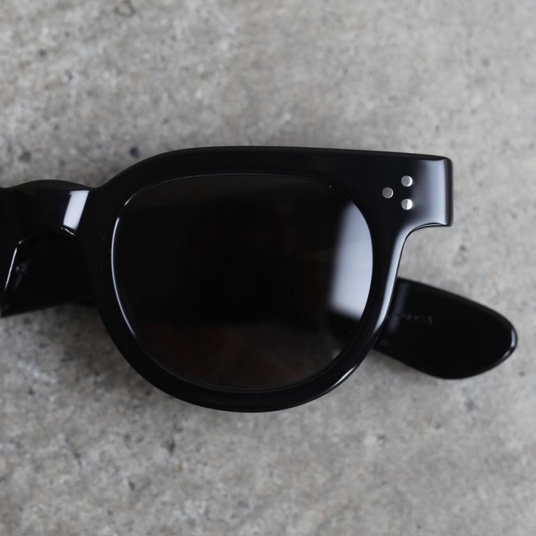 レンズ : DARK GRAY