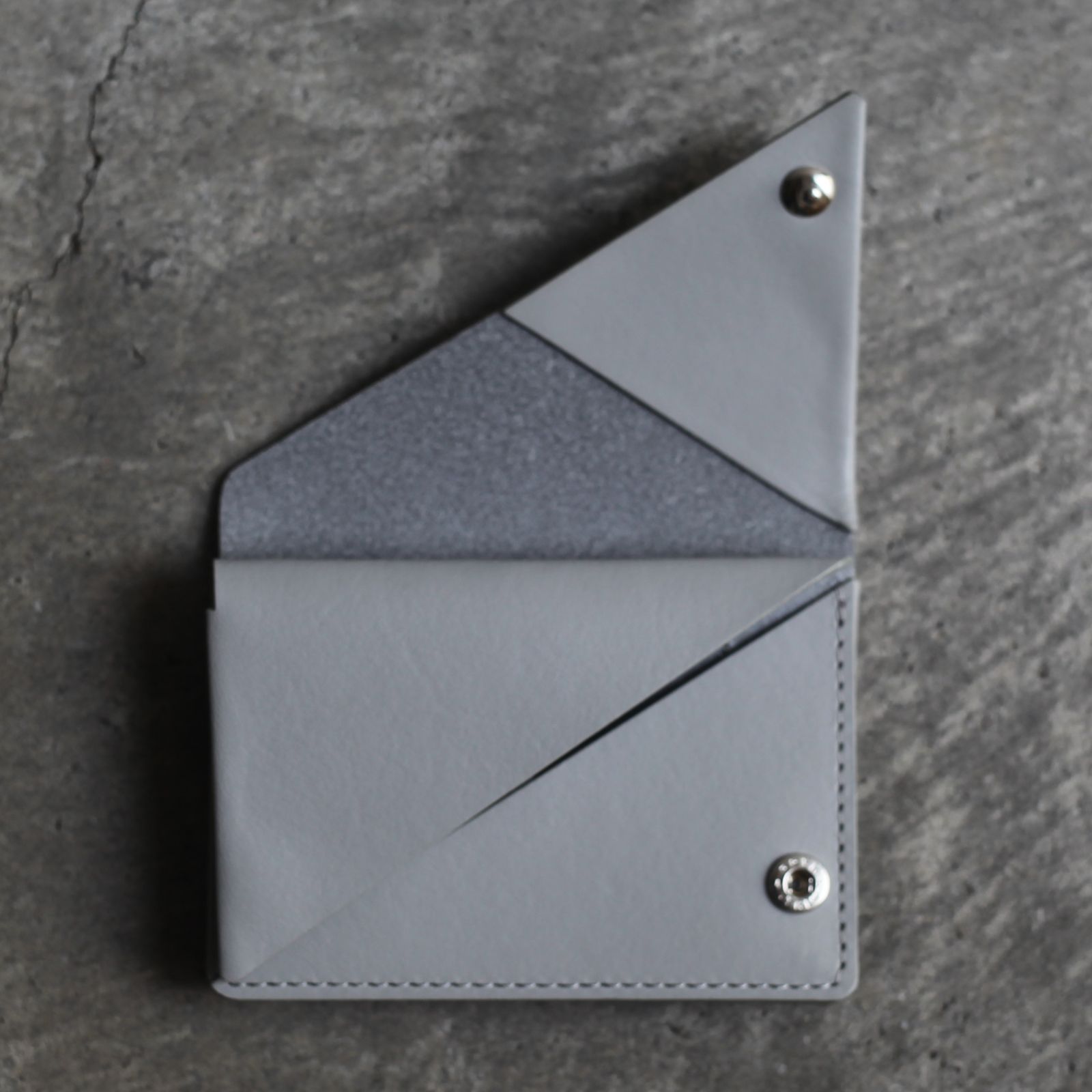 【残り一点】Slant Card Case