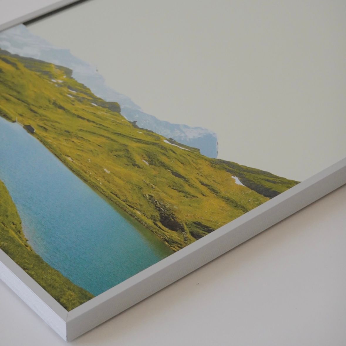 【再販売通知受付可能】Swiss Mountain Lake Mirror