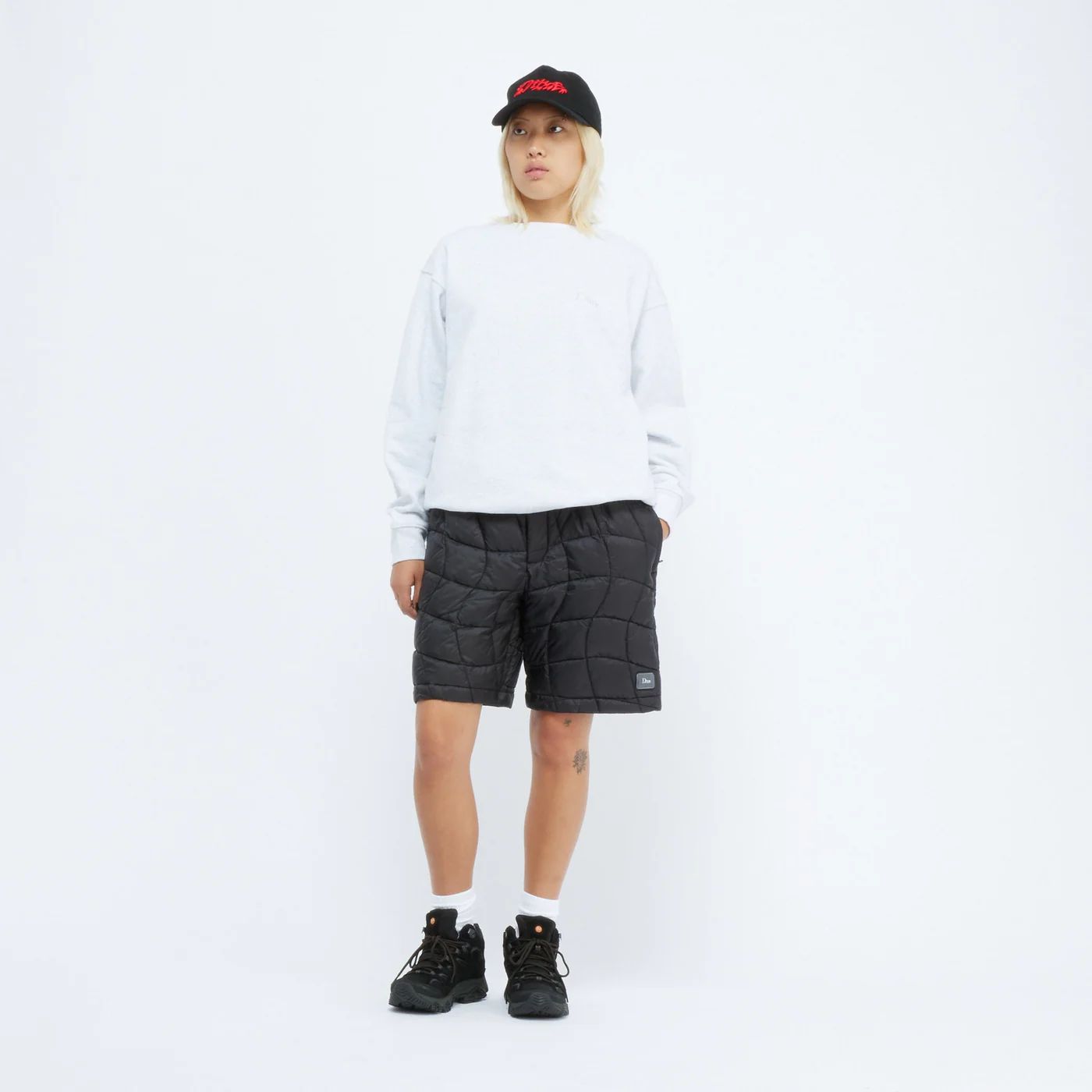 【残りわずか】Classic Small Logo Crewneck