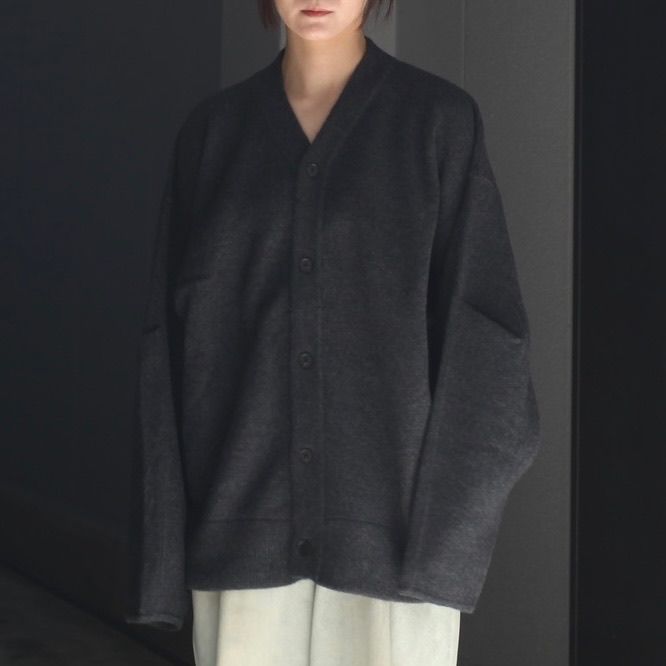 【残りわずか】Extra Fine Wool Knit Tucked Cardigan