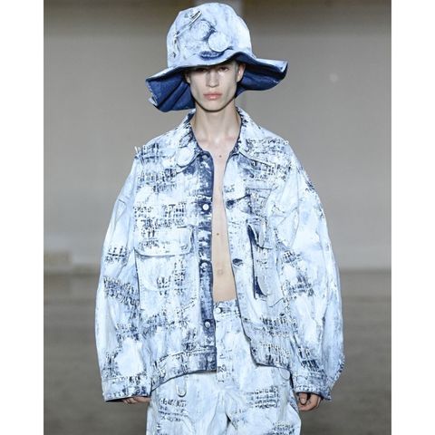 【残り一点】Crack Paint Safety Pin Denim Jacket