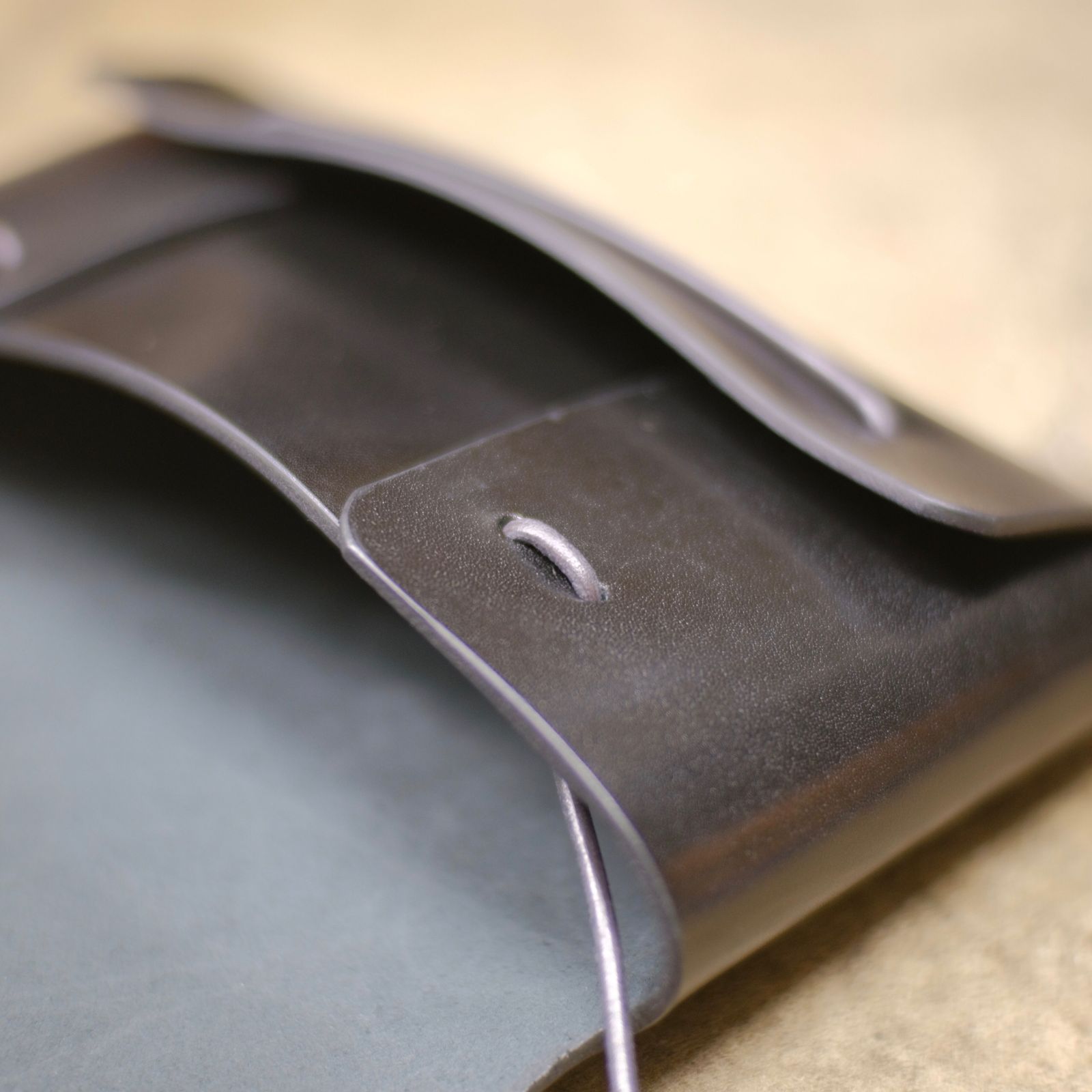 【お取り寄せ注文可能】Bending Pouch