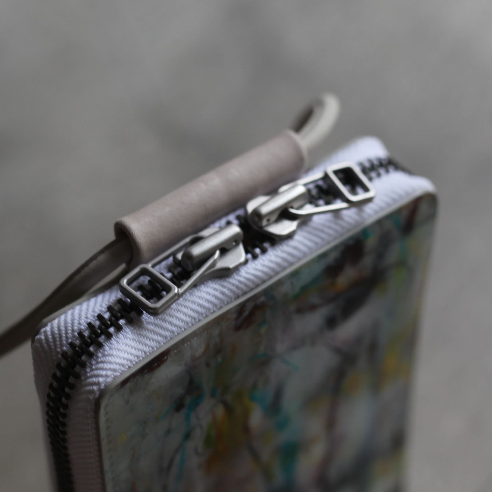 【残り一点】Paint Shoulder Wallet(灰色紐)