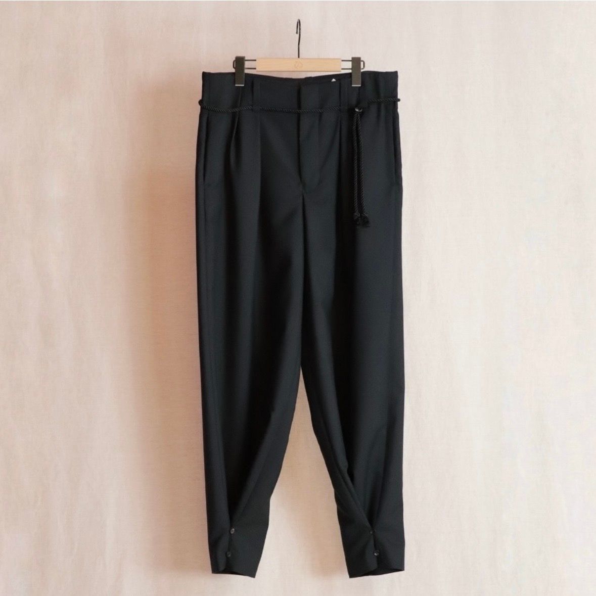 【残り一点】Squeeze Slacks