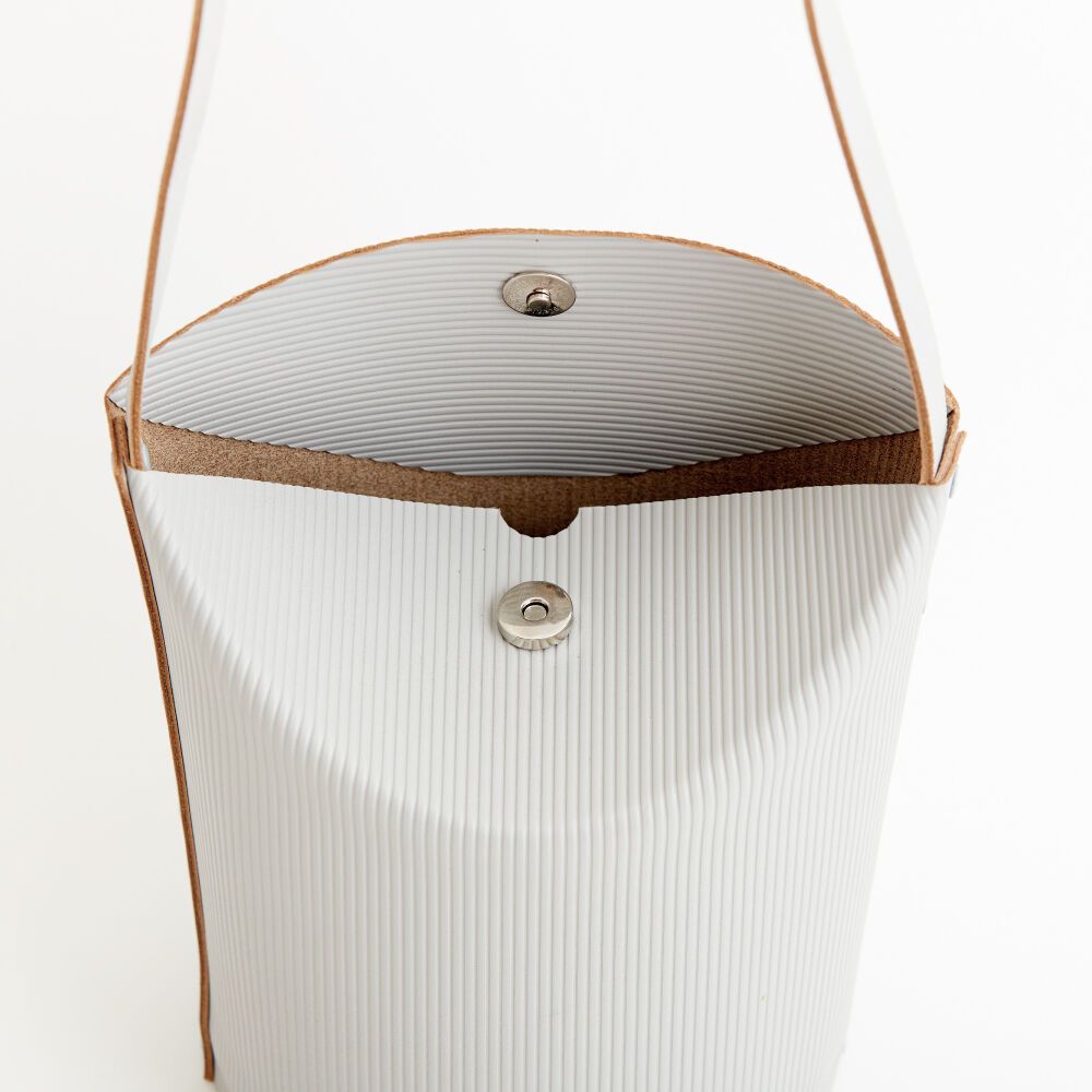 【残り一点】Cardboard Tube Shoulder Bag