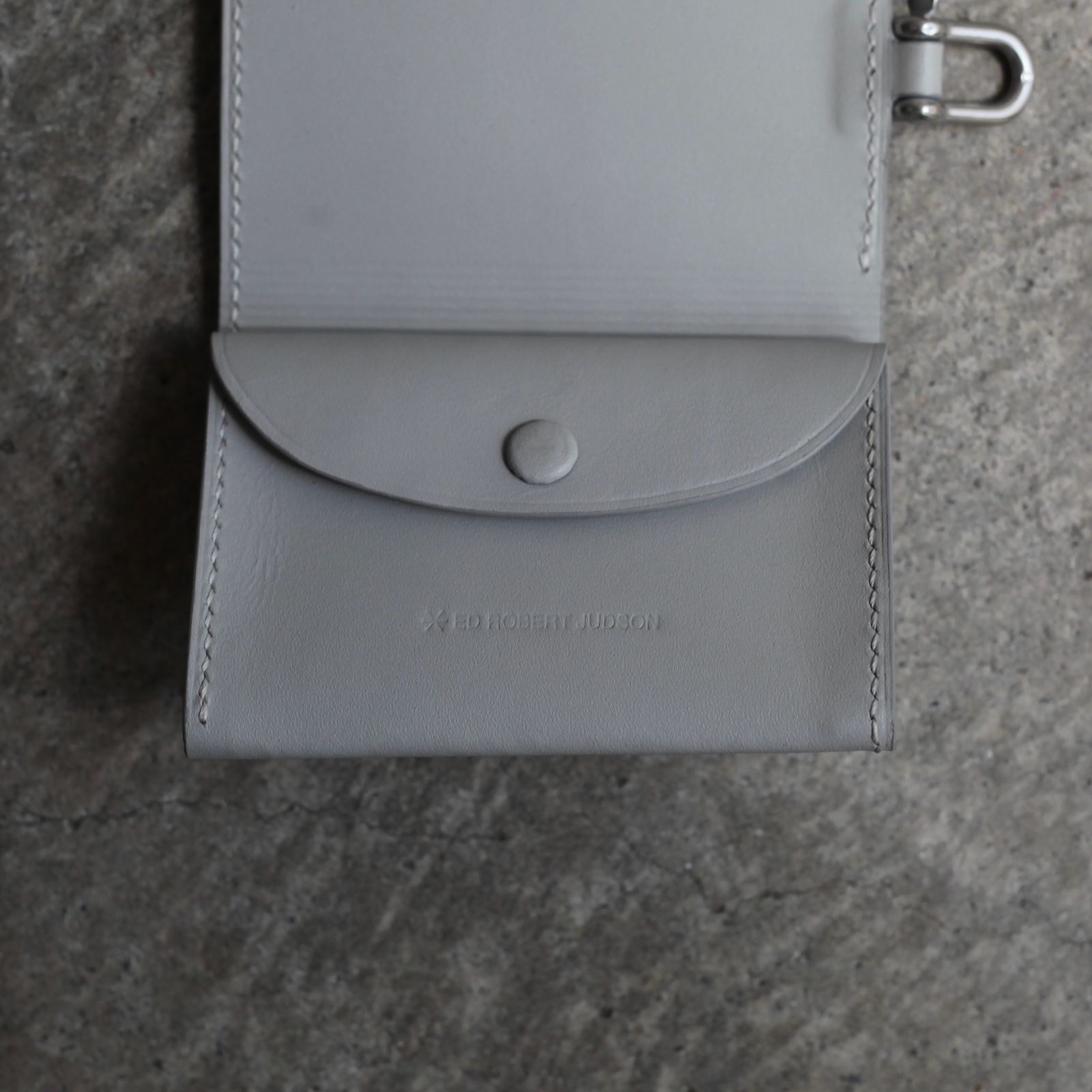 【残り一点】Shackle Trifold Wallet(DERRICK)