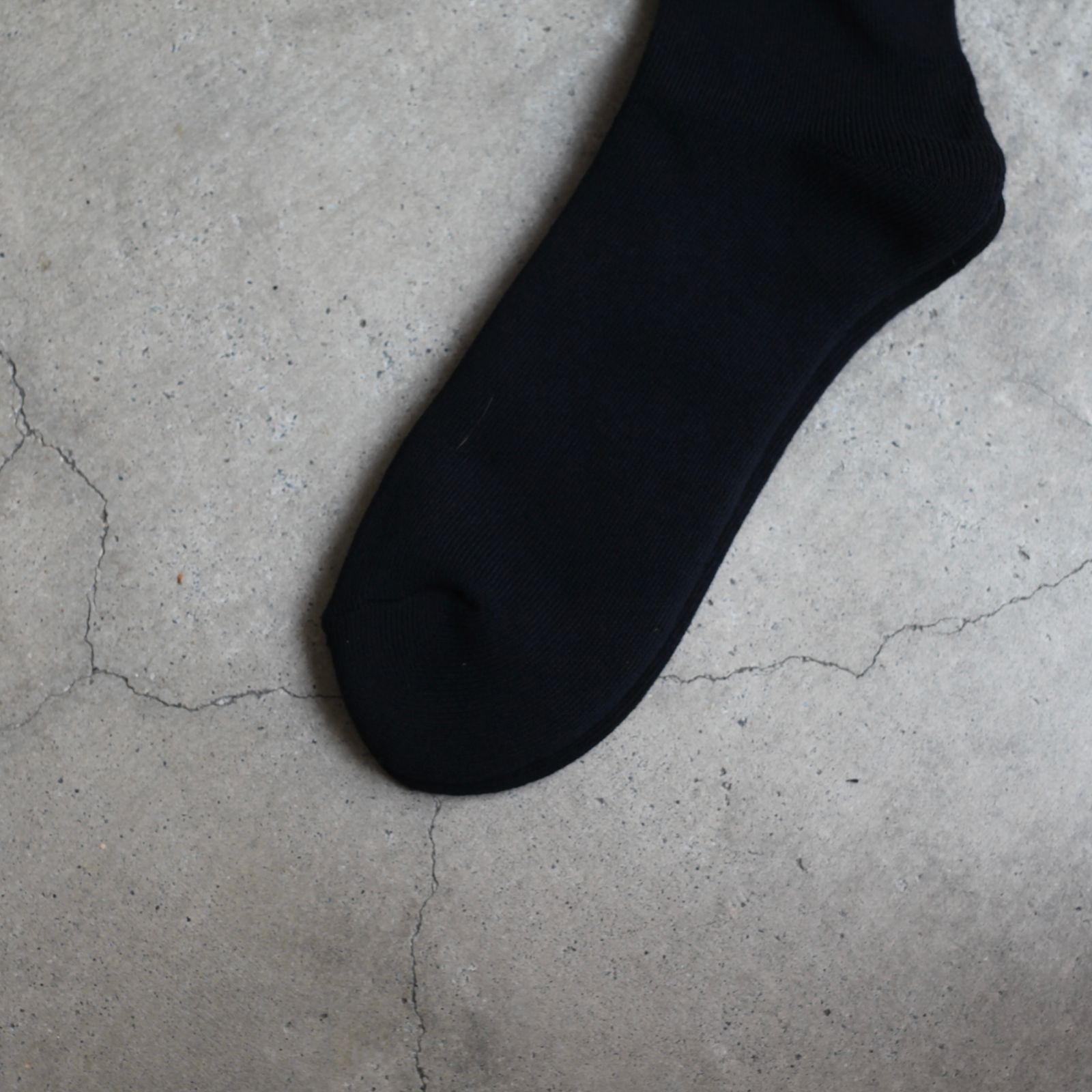 【残りわずか】Snowy Socks with Anonymous Ism