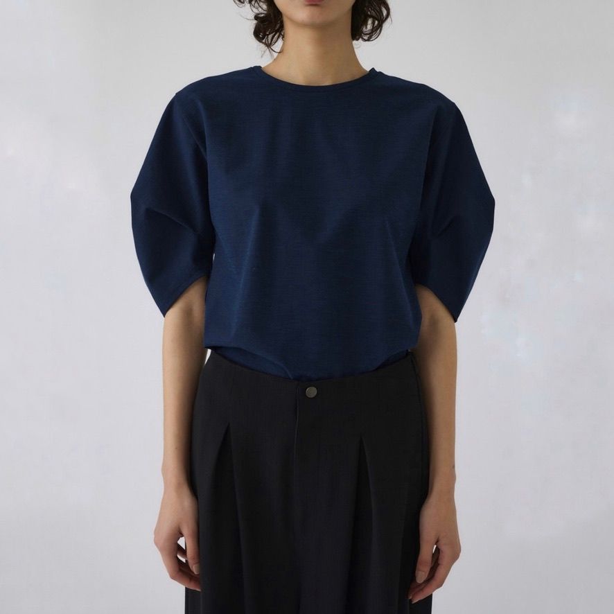 【残り一点】Tuck Sleeve Design Cut Tops