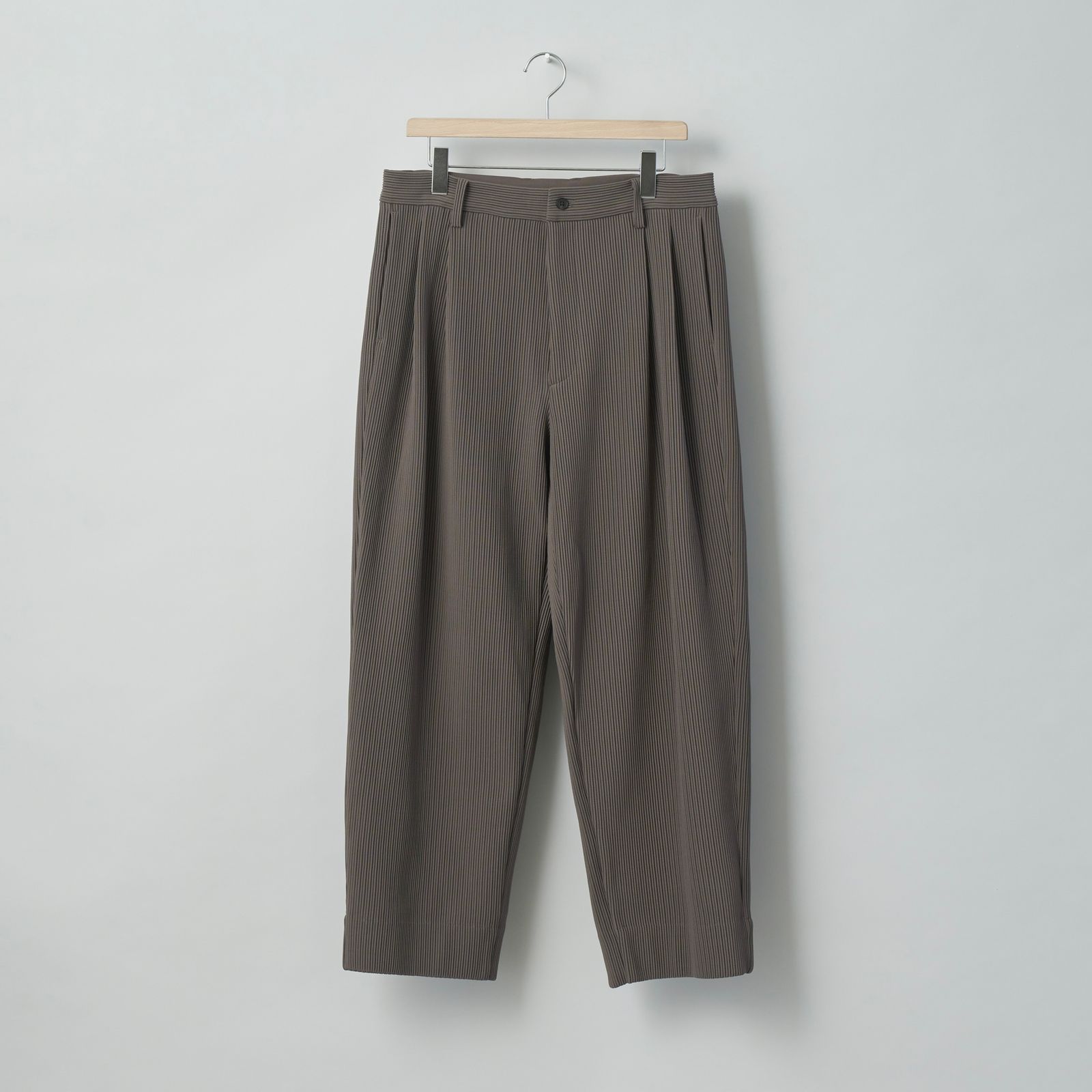 ssstein - 【残りわずか】Gradation Pleats Two Tuck Trousers | ACRMTSM ONLINE STORE