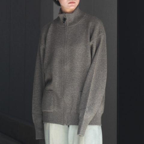 【再販売通知受付可能】Goldencash Zip Up Sweater