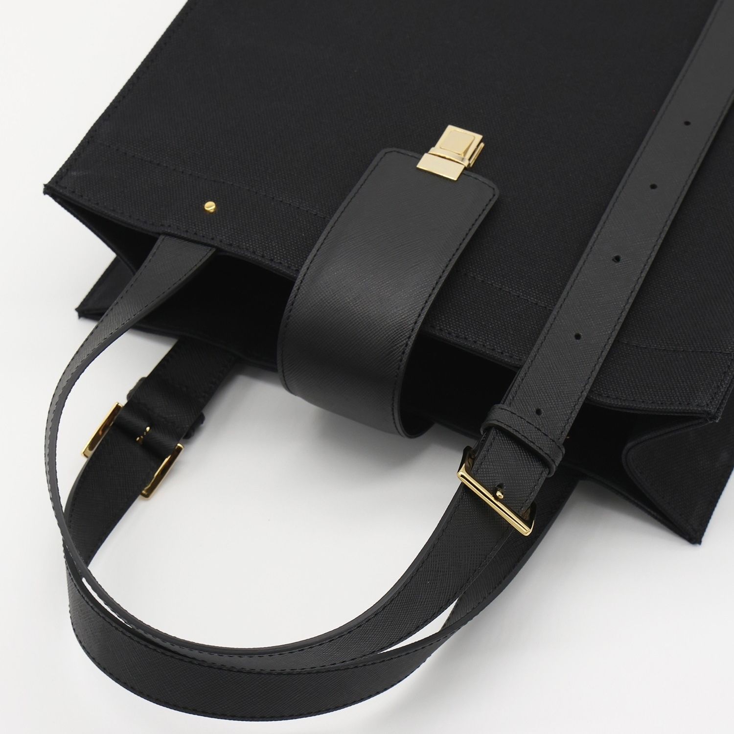 【残り一点】Leather Flap Adjustable Belt Canvas Tote