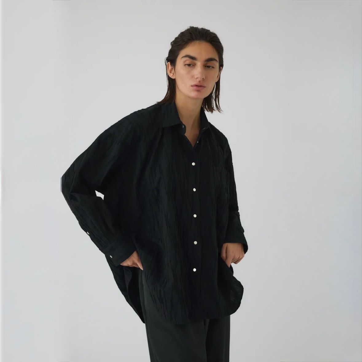 【残り一点】Tuck Pleats Back Volume SH