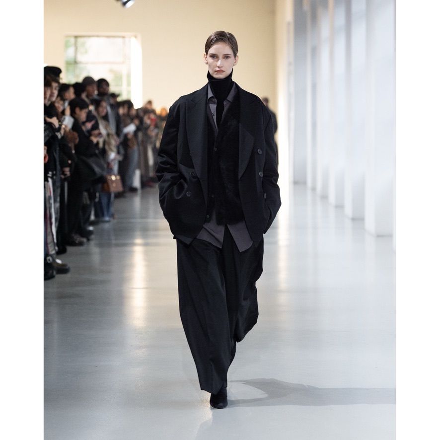 【残りわずか】Long Wide Trousers(2/90 WOOL GABARDINE)
