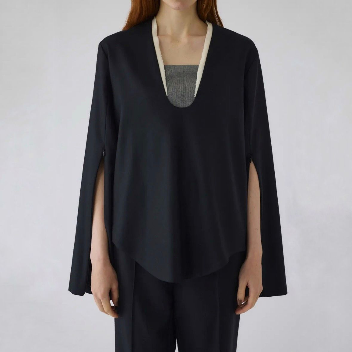 【残り一点】Wool Saxony U Curve Tops