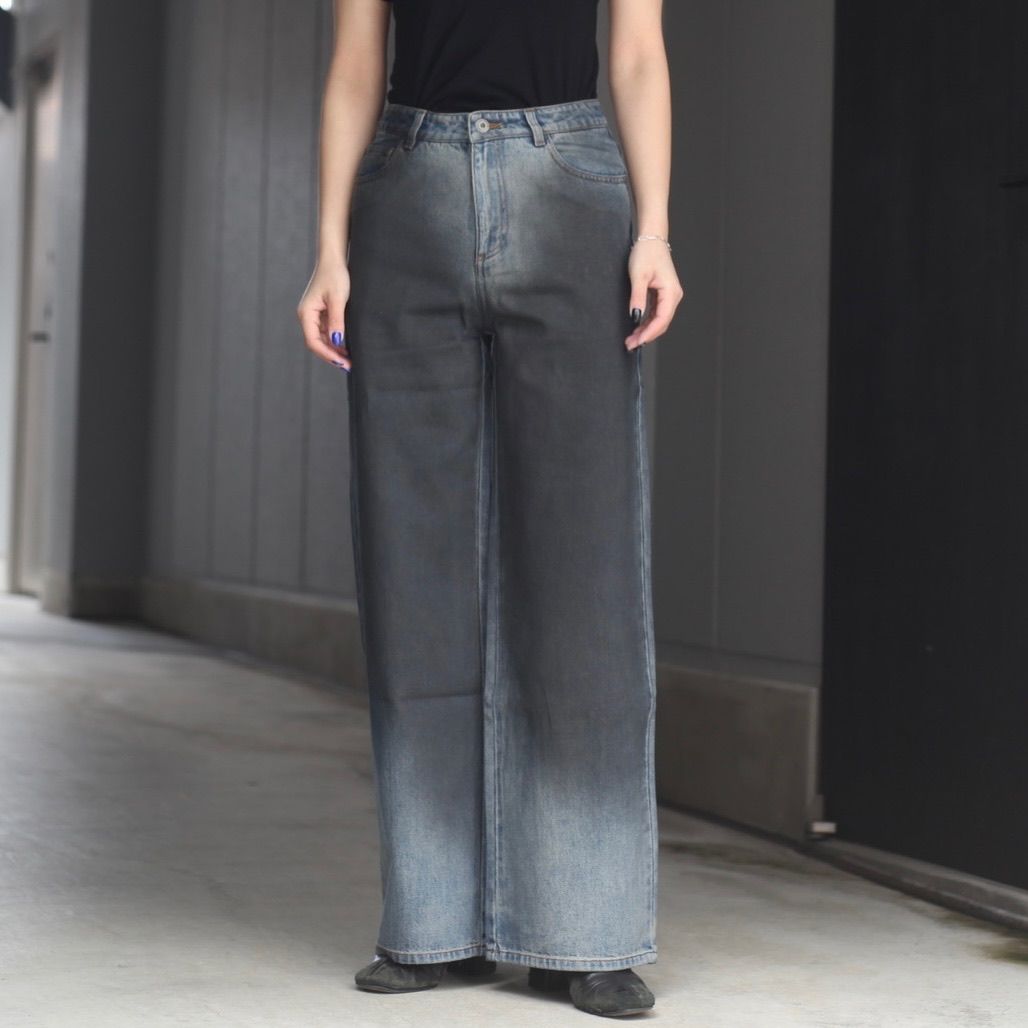 【残り一点】Gradient Indigo Denim Trousers