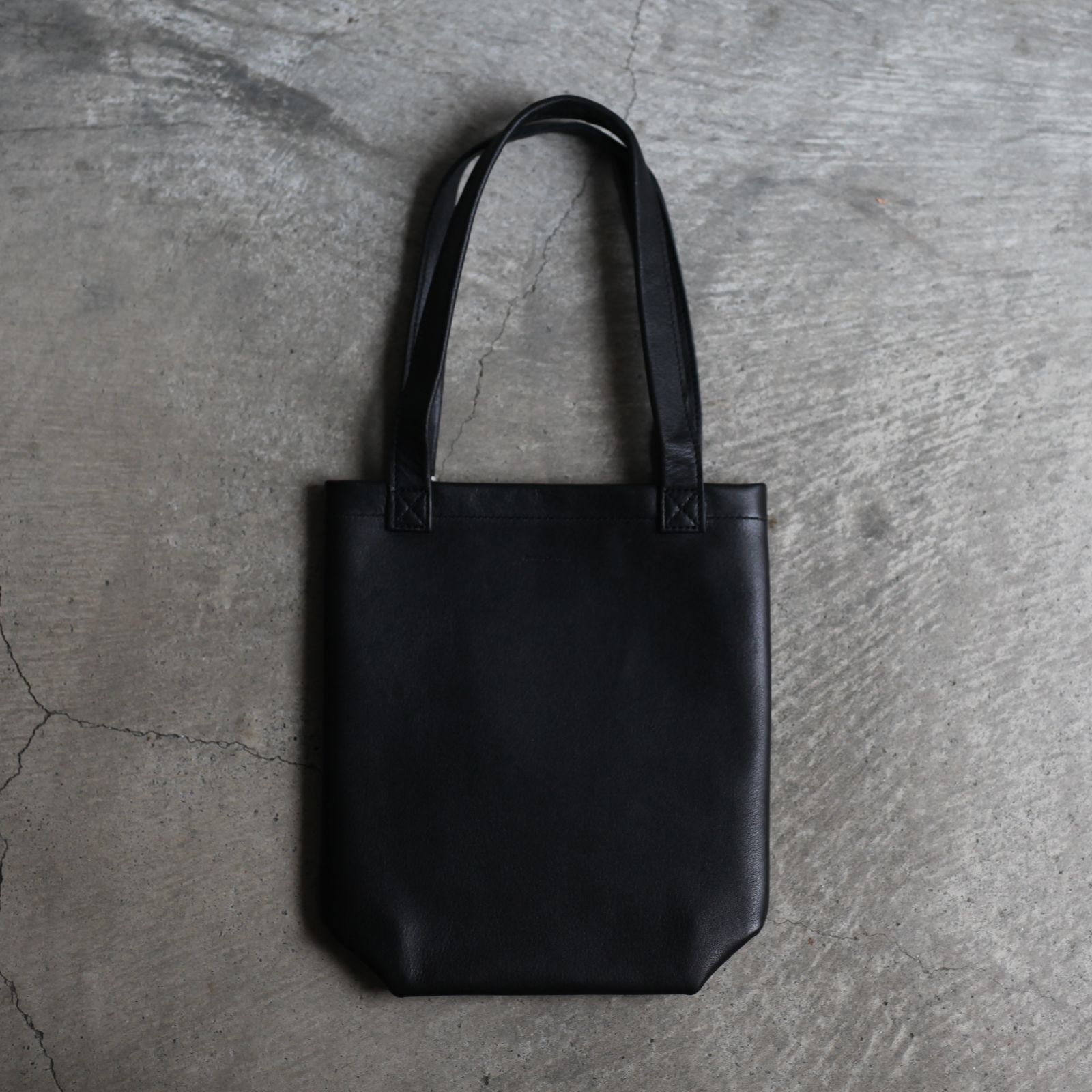 【再販売通知受付可能】Cow Bag_S(BLACK)