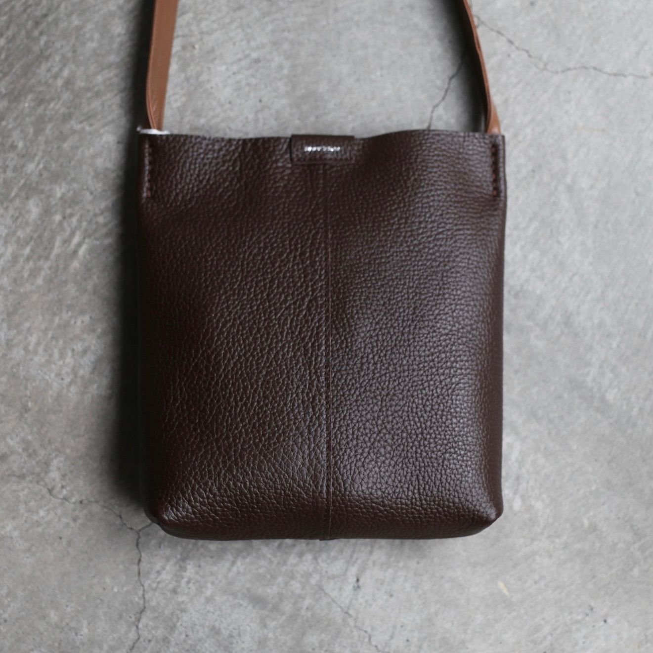 【再販売通知受付可能】Piano Shoulder Small(DARK BROWN)