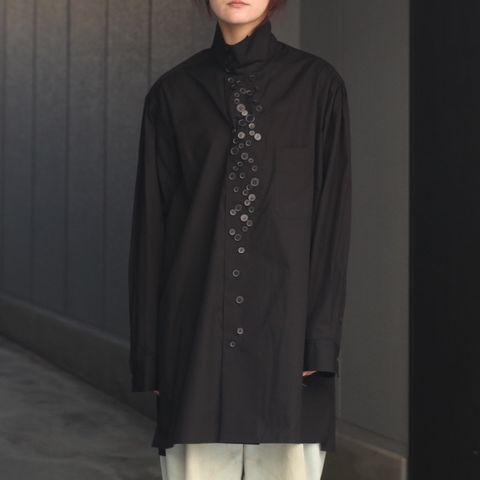 【残り一点】長袖釦多シャツ