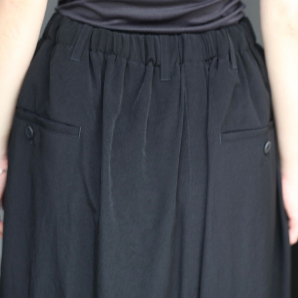 Yohji Yamamoto 25SS タキシード ラップパンツ STAFF STYLING｜THE SHOP YOHJI YAMAMOTO